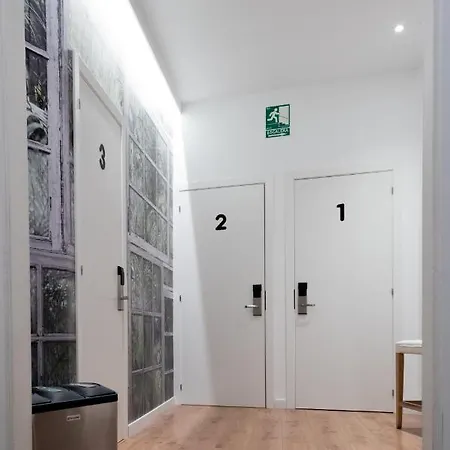 Bailen House Гостевой дом Барселона